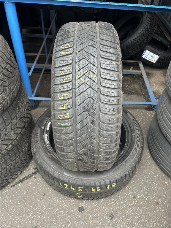 2db 245/45×18″ Pirelli RSC téli gumiabroncs. (3751691) 1. kép