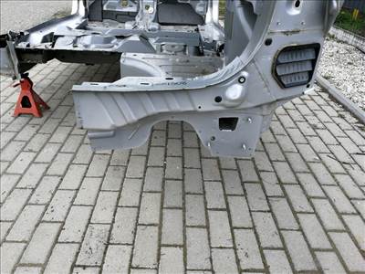 Ford B-max  hátfal