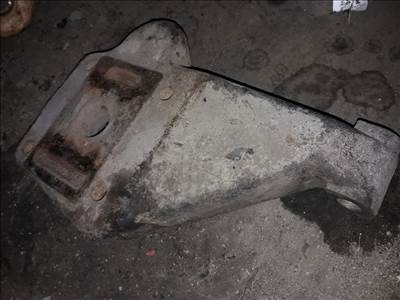 Iveco Daily Bal Hátsó Rugó Tartó Kengyel / Cuppánt