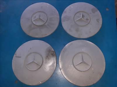 Mercedes Vito Dísztárcsa Garnitúra