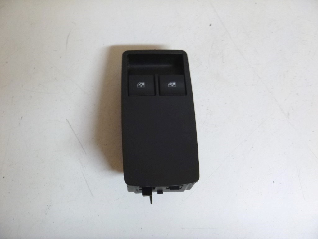 Opel Insignia bal elsõ ablakemelõ kapcsoló 13305978 1. kép