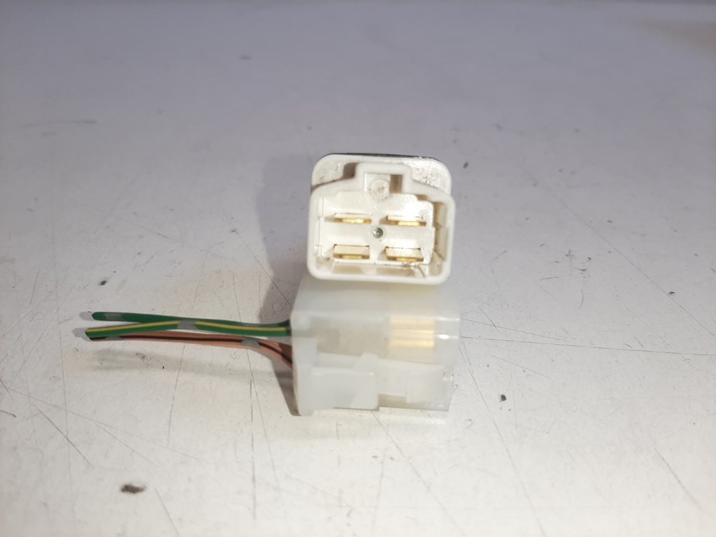 Suzuki Swift (RS) féklámpa kapcsoló 2. kép