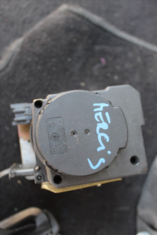 Mercedes S 320 W220 első biztonsági öv 3. kép