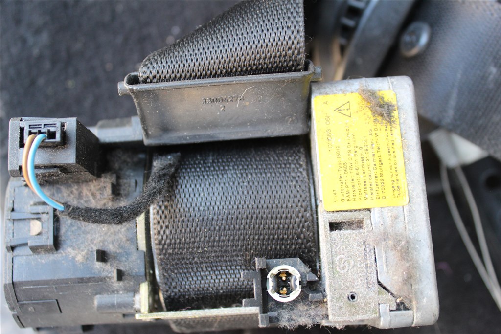 Mercedes S 320 W220 első biztonsági öv 5. kép