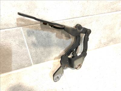 BMW 3-as sorozat E90, E91, E92, E93 jobb géptető zsanér 41617210678 7210678 41618045404