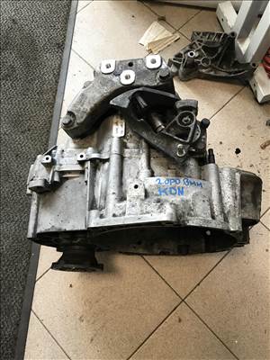 Volkswagen Golf V 2,0 PD BMM 140LE - KDN VÁLTÓ