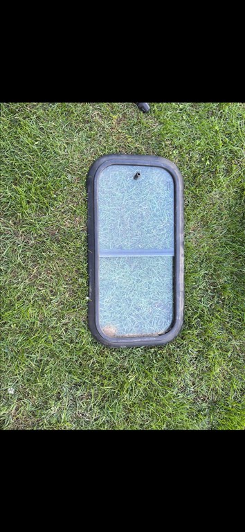 Fiat Ducato III, Citroën Jumper II, Peugeot Boxer II Raktér ablak üveg  1. kép