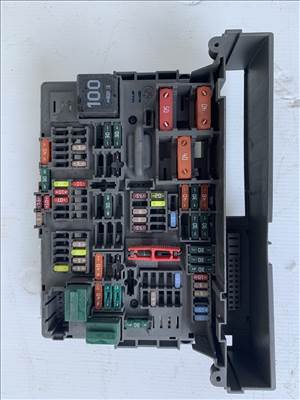 BMW 1-es sorozat, BMW 3-as sorozat biztosítéktábla  9119446