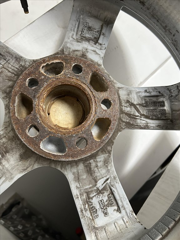  5x108 DEZENT 17”felnik R17, 17 4. kép