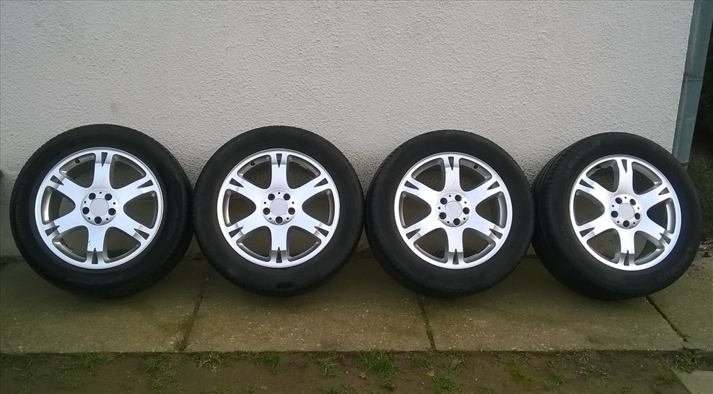 Eladó 4db 19-es 5x112-es Mercedes ML alufelni 265/50R19 Michelin nyári gumival 1. kép