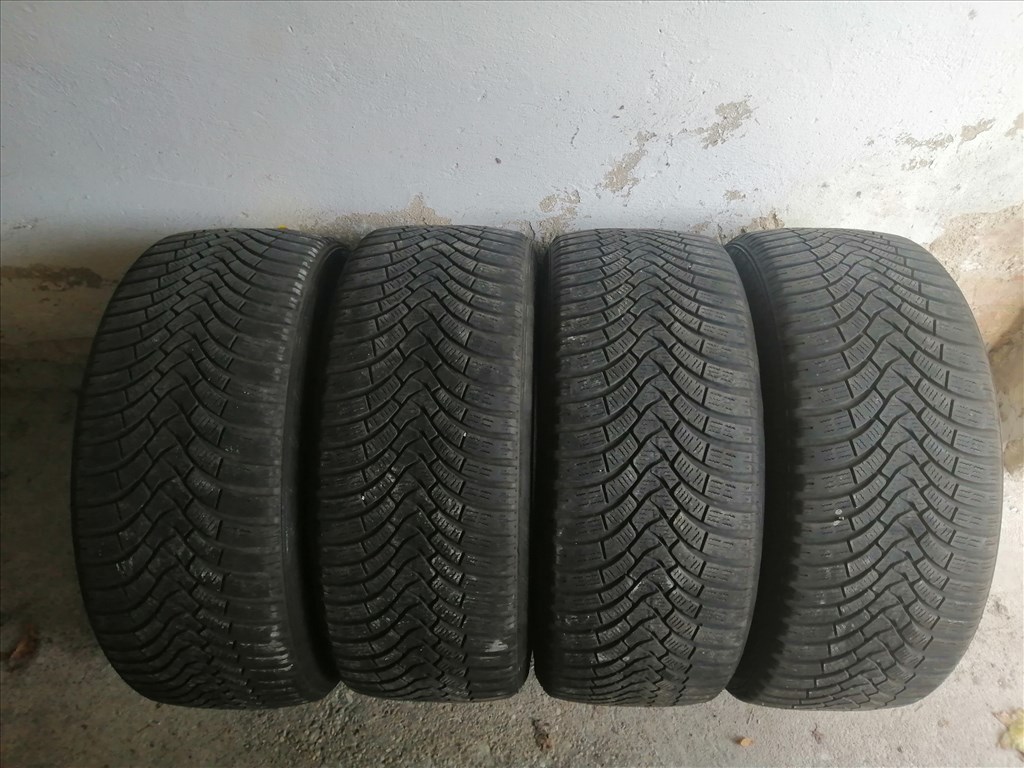  4db 255/4020" használt Falken téli gumi 255/40R20 20 255/40 R20 Audi A6 Q5 Q7 Tesla 11. kép