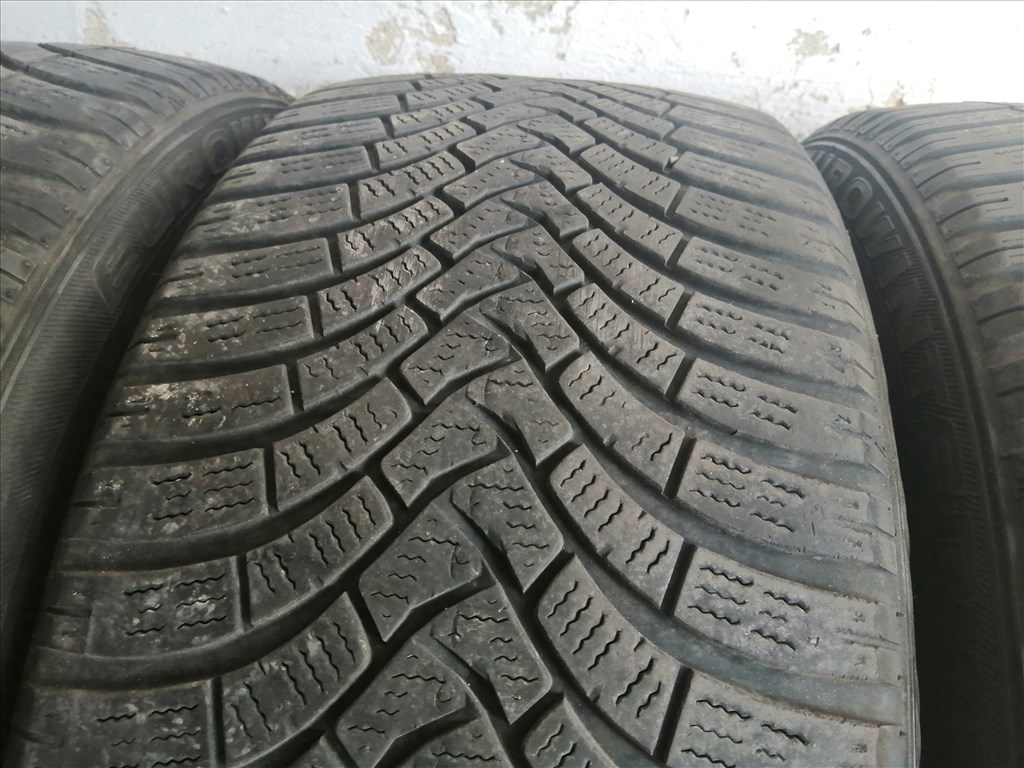  4db 255/4020" használt Falken téli gumi 255/40R20 20 255/40 R20 Audi A6 Q5 Q7 Tesla 15. kép