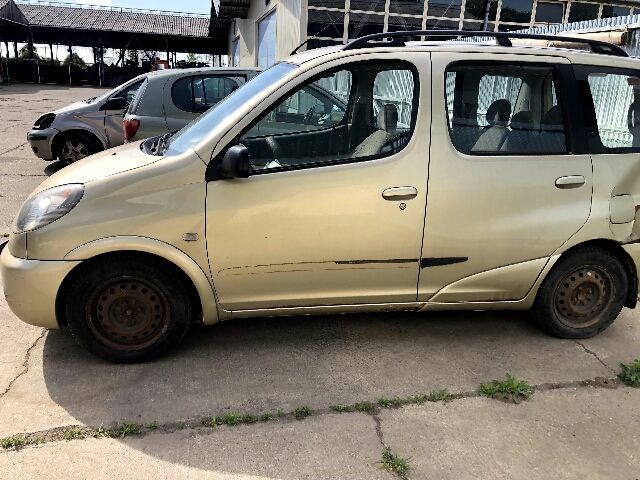  14" Yaris Verso (gyári lemezfelni) 3. kép