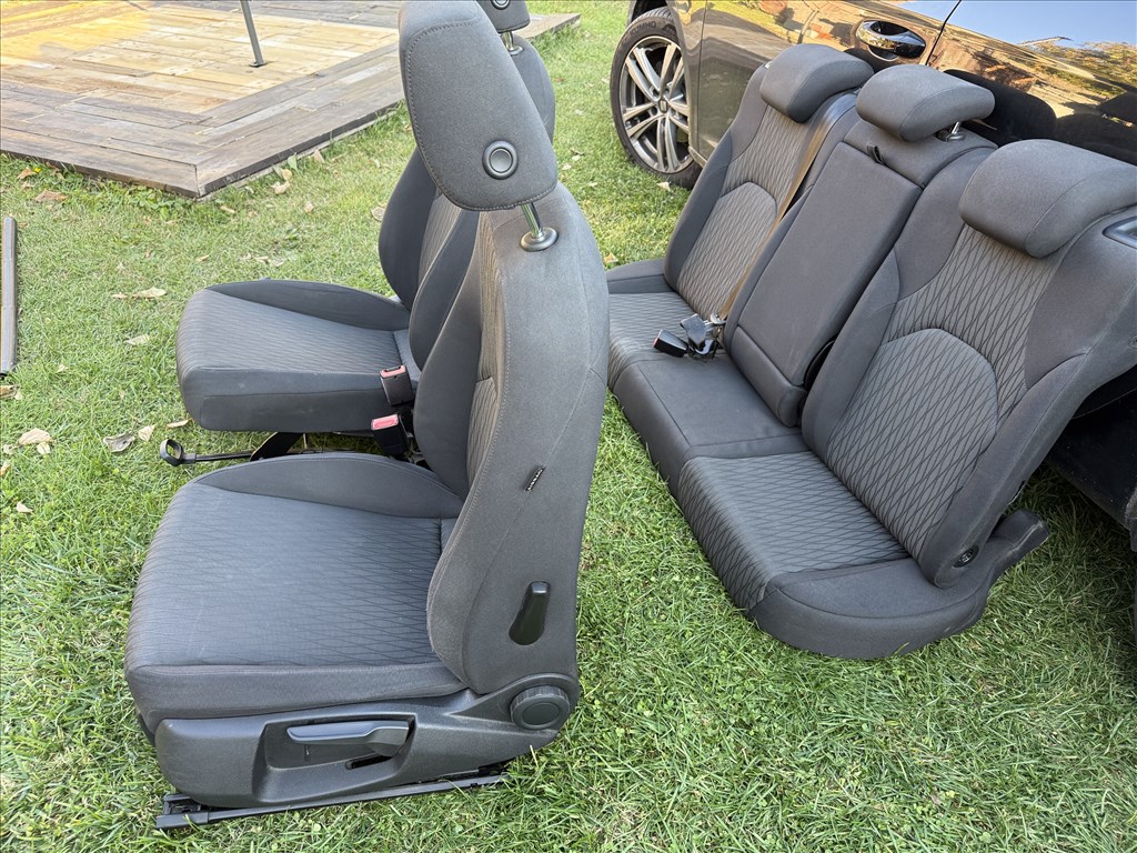 Seat León III ülés  2. kép