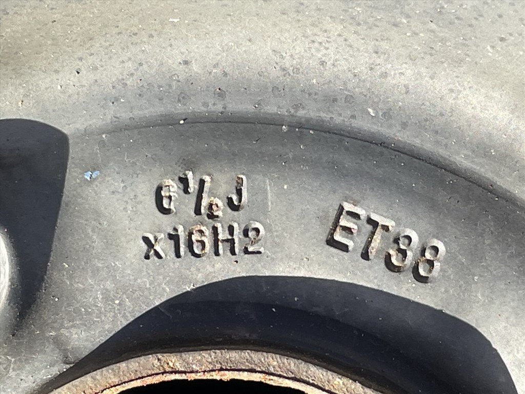  4x108 lyukosztású 6,5JJ 16" használt (gyári felni) lemezfelni 5. kép