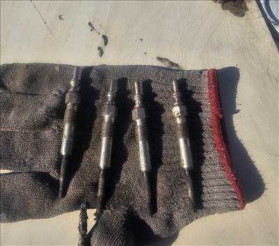 Skoda Superb I, Audi A4 (B6/B7), Audi A6 (C6 - 4F), Volkswagen Golf IV izzítógyertya szett 