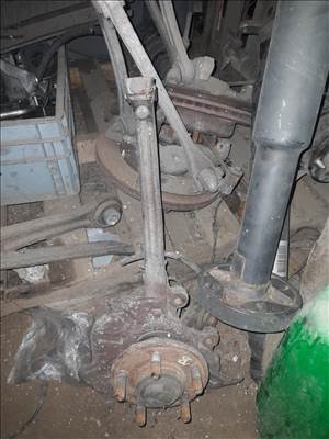 Chrysler 300c bal csonkállvány 3.0crd