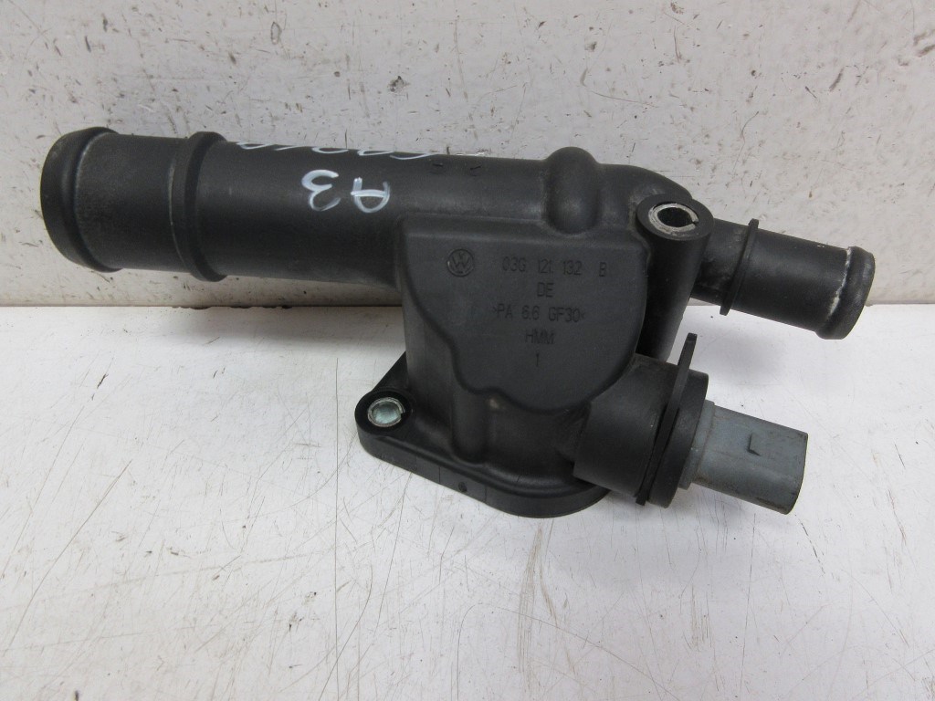 Audi A3 (8P) vízhûtõ csõ (vízcsõ) 03G121132B 1. kép