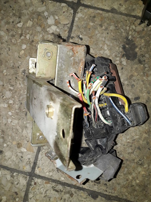 Suzuki Vitara Biztosítéktábla / Relé Tábla 3. kép