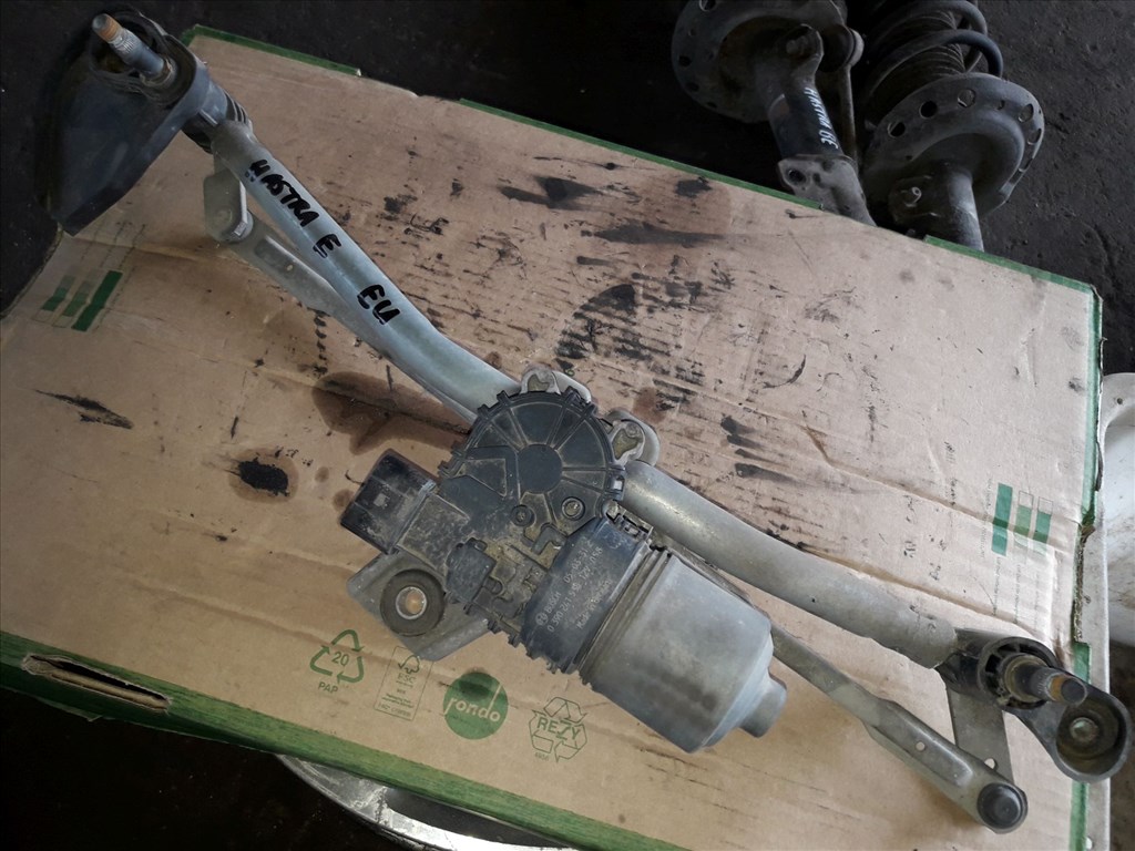 Opel Astra H Elsõ Ablaktörlõ Mechanika 131 11 211 1. kép