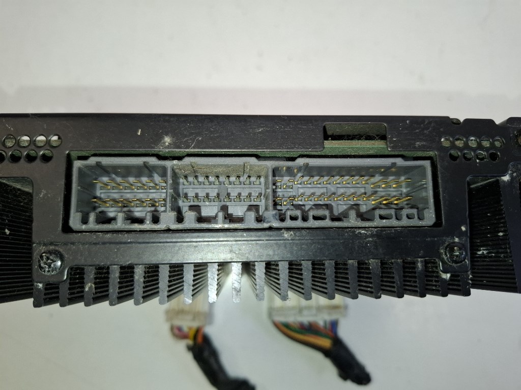 Hyundai I 40  erõsítõ 963703Z101 4. kép