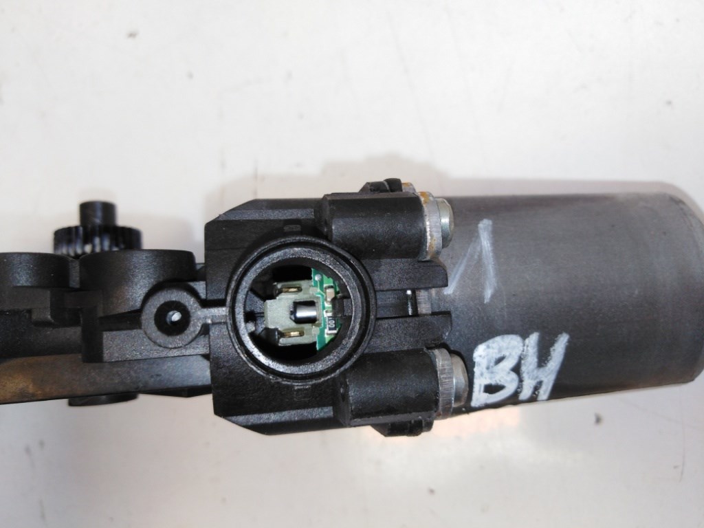 Hyundai IX35 (ELH) bal hátsó ablakemelõ motor 3. kép