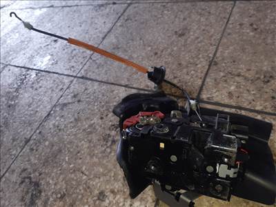 Audi A4 B6 Bal Hátsó Ajtó Zárszerkezet  Központizár Motor