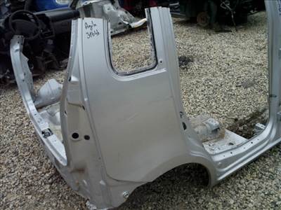 Opel Agila jobb hátsó negyed