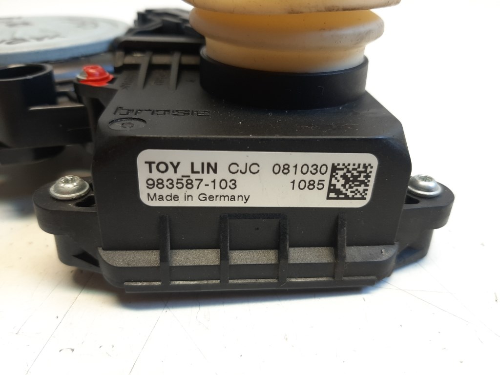 Toyota Yaris (XP90) bal elsõ ablakemelõ motor 857020F010 983712100 4. kép