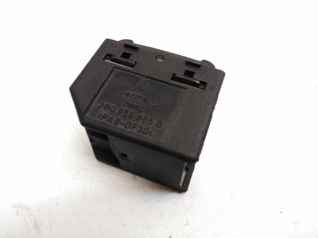 Volkswagen Golf IV (1J) jobb hátsó belsõ ablakemelõ kapcsoló 3B0959855B 2. kép