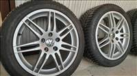  5x112 lyukosztású 17" használt alufelni, rajta 225/45 újszerű Goodyear téli gumi gumi 