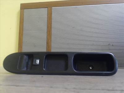 PEUGEOT 307 01-05 Jobb első ablakemelő kapcsoló