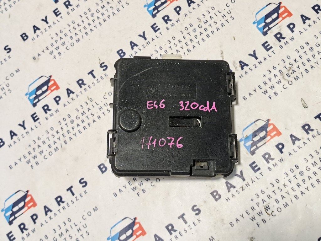 BMW E46 kis biztosítéktábla pozitív kábel biztosíték doboz 1. kép