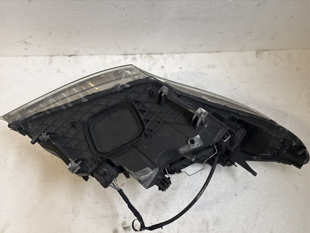 14222 Renault Megane III. 2008-2016 Bal első Lámpa Fényszóró   a képen látható sérüléssel 260600017R 4. kép