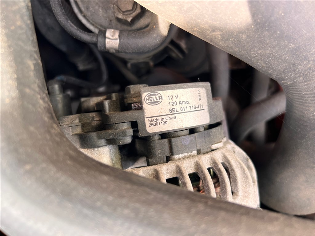 Audi A4 1.9TDi (B5) generátor  8el011710471 2. kép