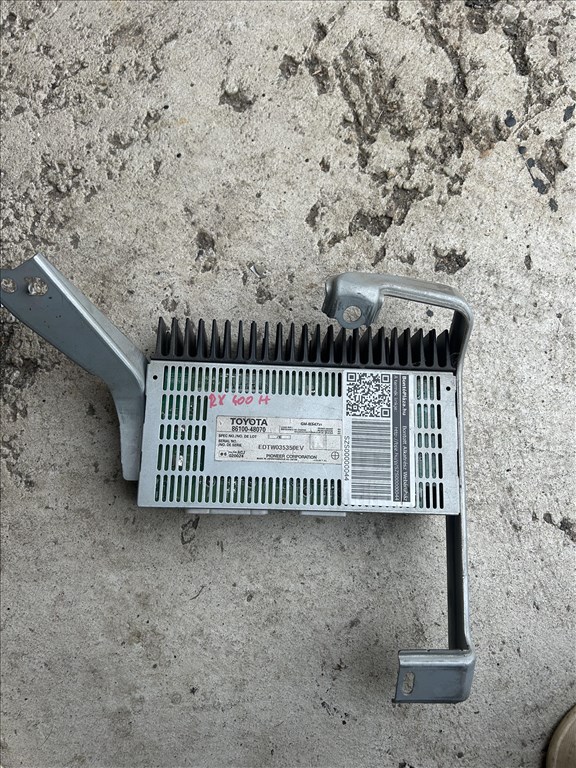 Lexus RX (XU30) 400h Végfok erősitő 1. kép