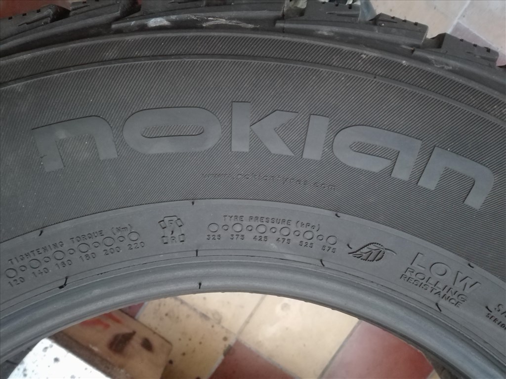 205/75R16C Nokian téli gumi 2db 205/75 r16c 5. kép