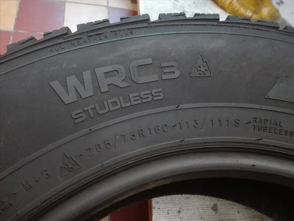 205/75R16C Nokian téli gumi 2db 205/75 r16c 7. kép