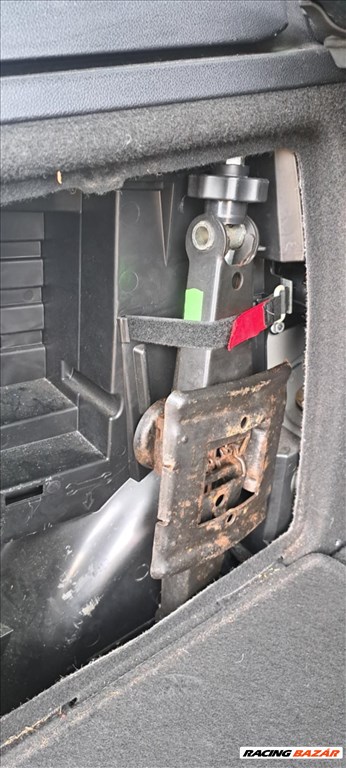 Mercedes A 180 CDI emelő , kerékkulcs 2. kép