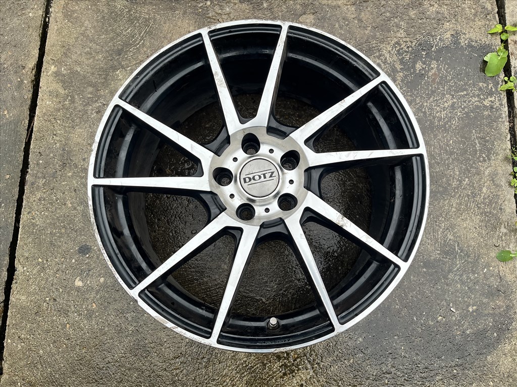  5x110 lyukosztású 8JJ 18" használt Dotz alufelni 2. kép