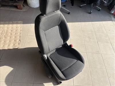 Opel Astra K Jobb első Ülés 9423 , 