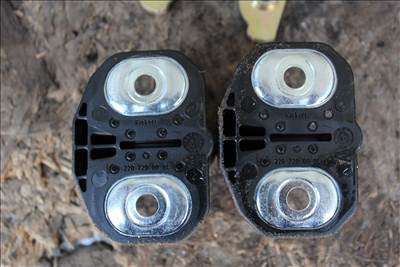 Mercedes S 320 W220 2001 ajtózár fogadó a2207200004