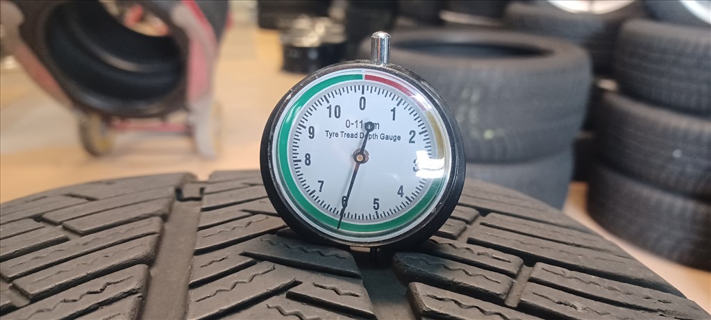  Michelin Pilot Alpin 255/45 R19 téli gumik 2db.6mm 3. kép