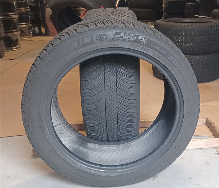  Michelin Pilot Alpin 255/45 R19 téli gumik 2db.6mm 4. kép