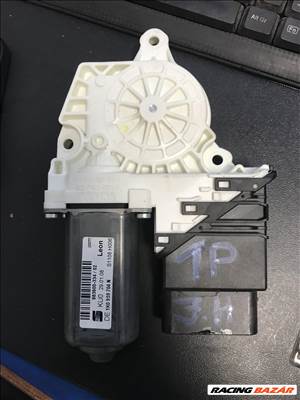 Seat León II 1P * jobb hátsó ablakemelő motor 1k0959704n