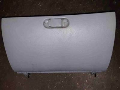 Nissan Serena Kesztyûtartó