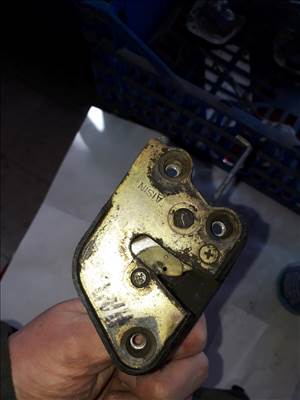 Suzuki Vitara Csomagtérajtó Zár