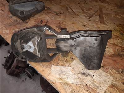 Ford Focus III Váltótartó Bak AV616P093NA