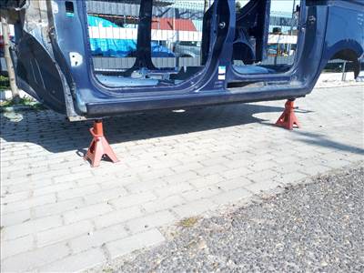 Dacia Dokker bal küszöb