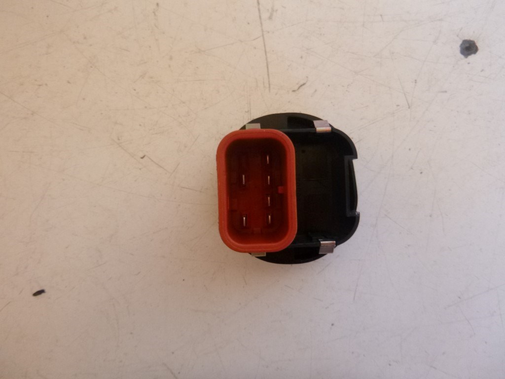 Ford Fusion jobb elsõ ablakemelõ kapcsoló 96FG14529AC 2. kép